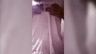 Sri Lankan college girl – Titties Play